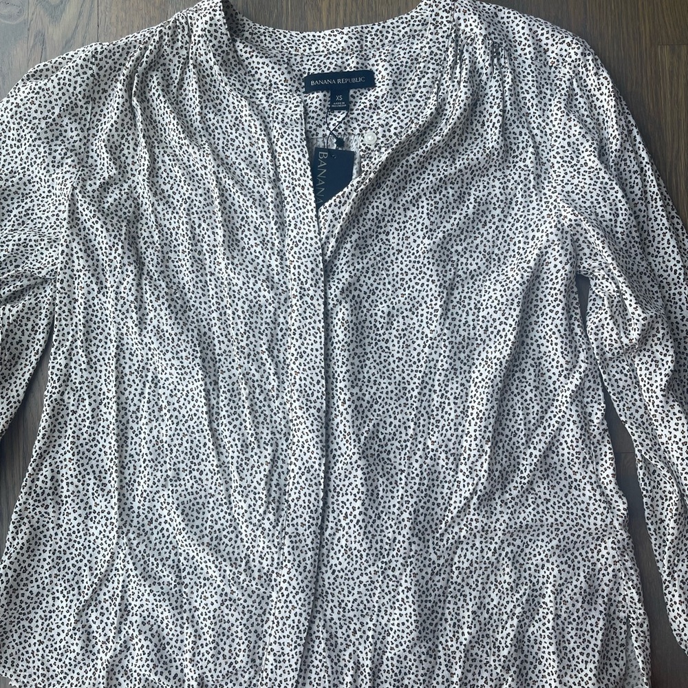 Banana Republic Butyon Down Top